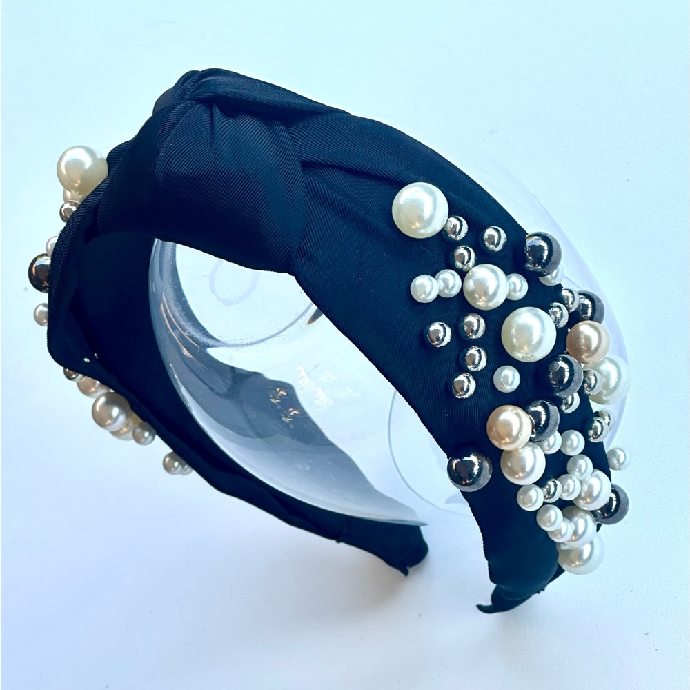 Elegant Black Pearl-Embellished Headband